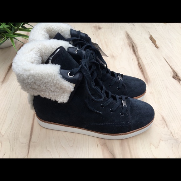 Coach Shoes - Coach Ramsey high top sneakers sheep 🐑 fur NEW